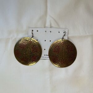 Damascene Vintage Floral Etched Round Earrings